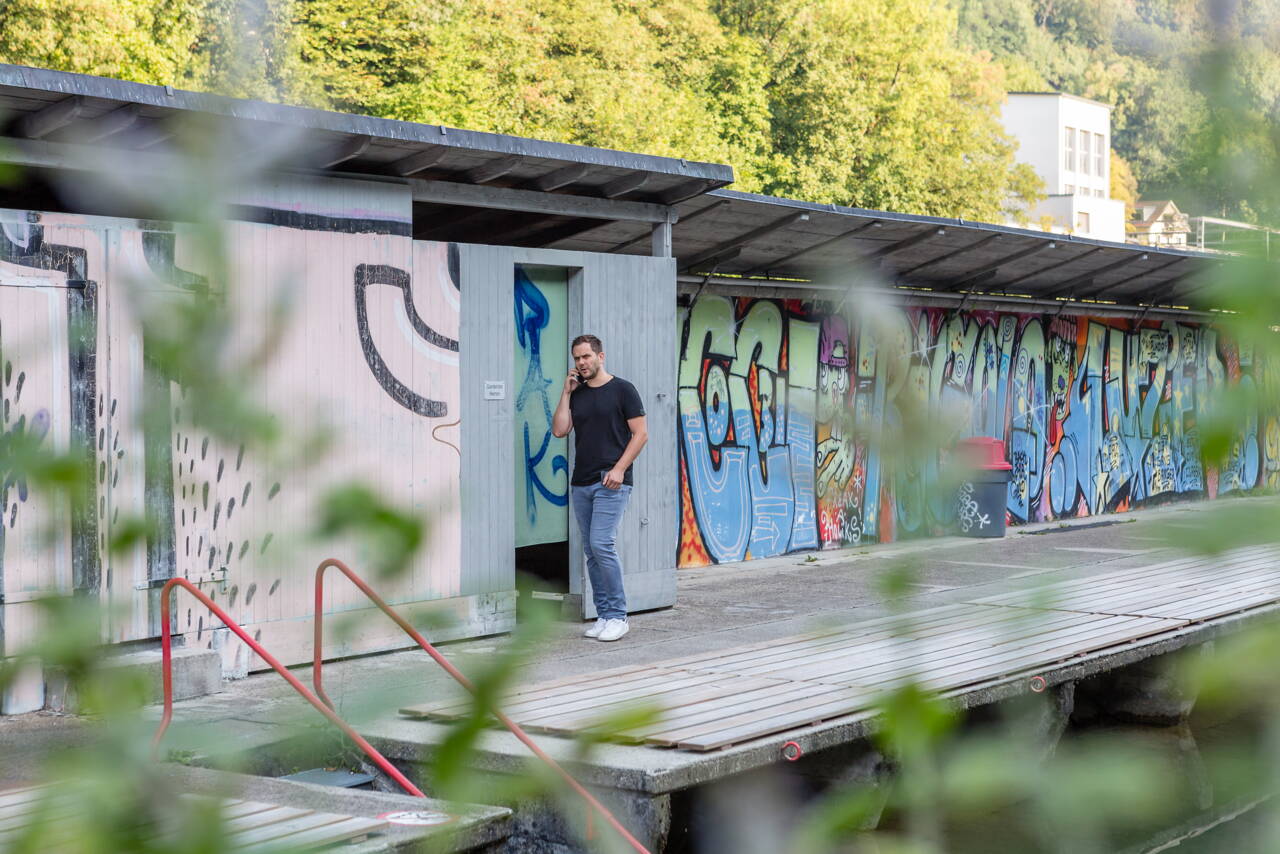 handy2.jpg handy2.jpg